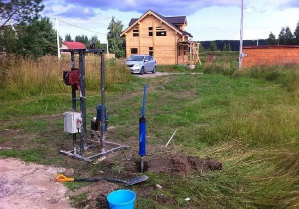 Какой насос лучше для бурения абиссинской скважины
