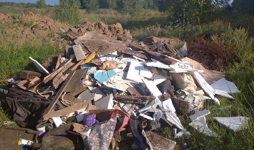 Вывозили мусор в лес — попались в объектив «фотоловушки». Штраф — до 580 рублей2