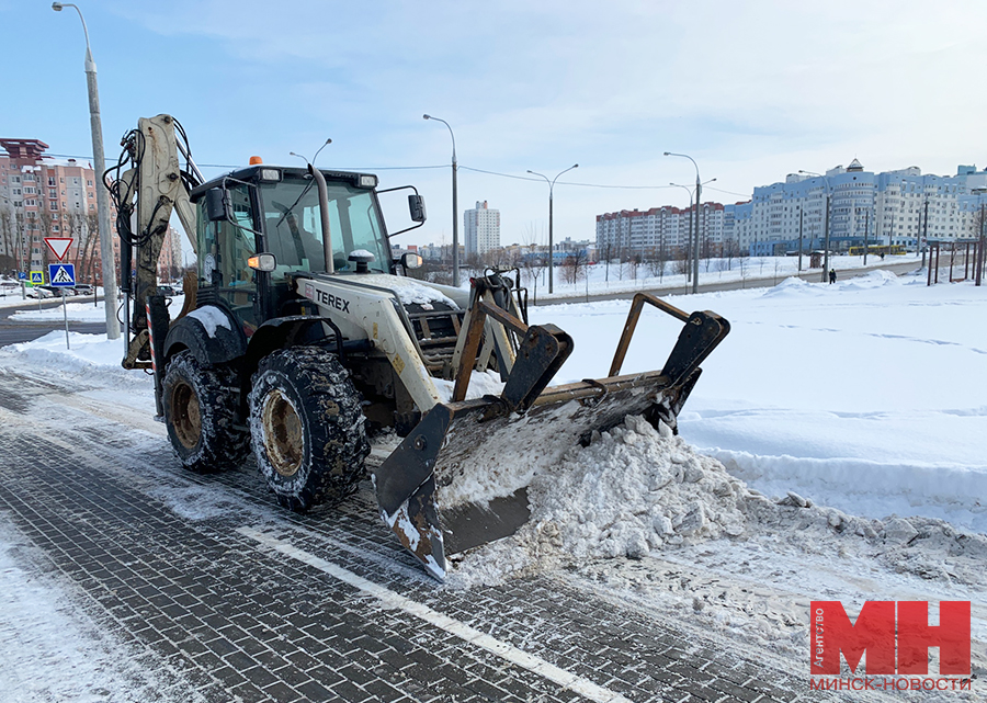 В Минске принимают меры для противогололедной обработки и уборки от снега придомовых территорий0