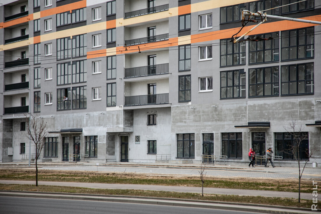 Однушку без отделки тут продают за&nbsp;65 тысяч долларов. Посмотрели, как строится Лошица-7