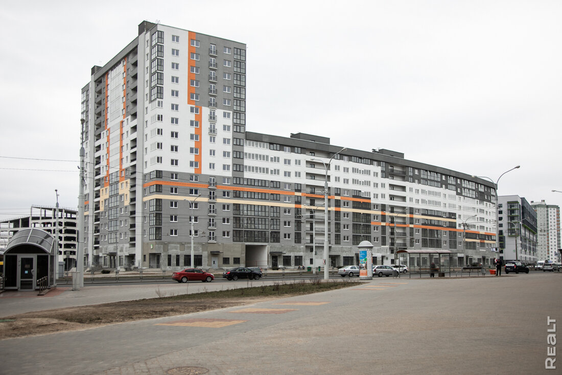 Однушку без отделки тут продают за&nbsp;65 тысяч долларов. Посмотрели, как строится Лошица-7