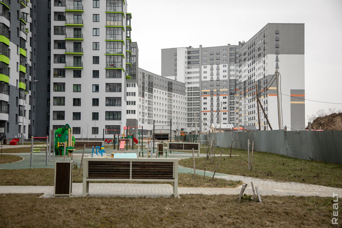 Однушку без отделки тут продают за&nbsp;65 тысяч долларов. Посмотрели, как строится Лошица-7