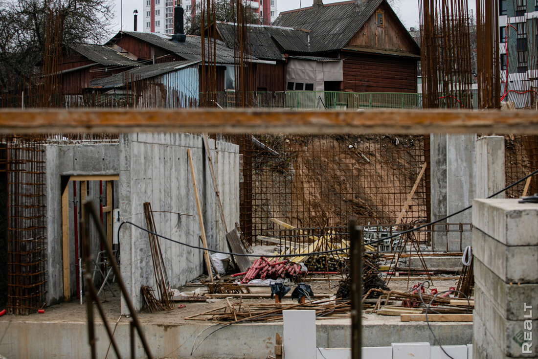 &laquo;Осталось три дома под отселение&raquo;. Побывали на&nbsp;стройке многострадального&nbsp;ЖК &laquo;Смарт&raquo;