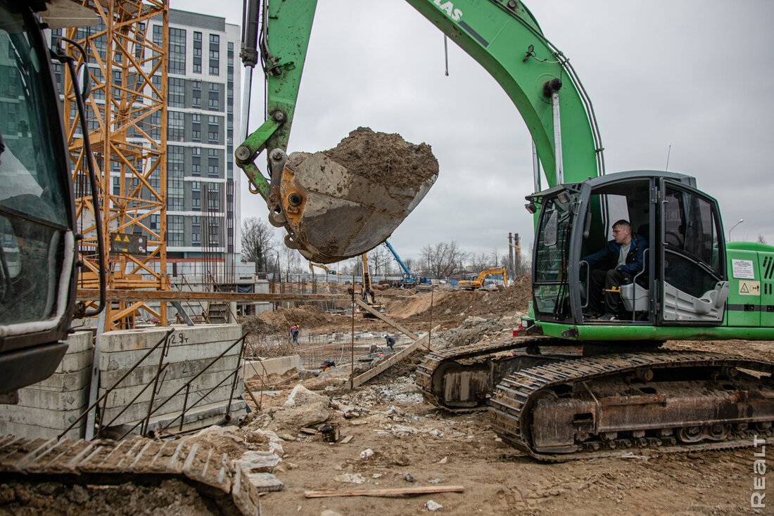 &laquo;Осталось три дома под отселение&raquo;. Побывали на&nbsp;стройке многострадального&nbsp;ЖК &laquo;Смарт&raquo;