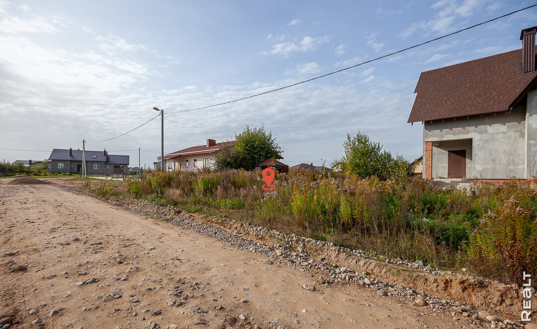 Участок с&nbsp;недостроем в&nbsp;Заславле продали за&nbsp;57 тысяч долларов. Итоги аукциона