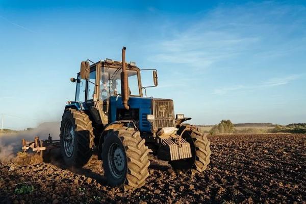 Чем отличается трактор от экскаватора Чем отличается трактор от экскаватора