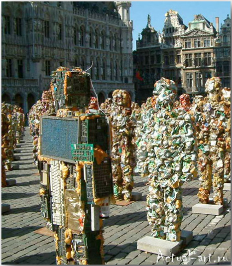 Ха ШУЛЬТ. The Trash People (&laquo;Мусорные люди&raquo;)