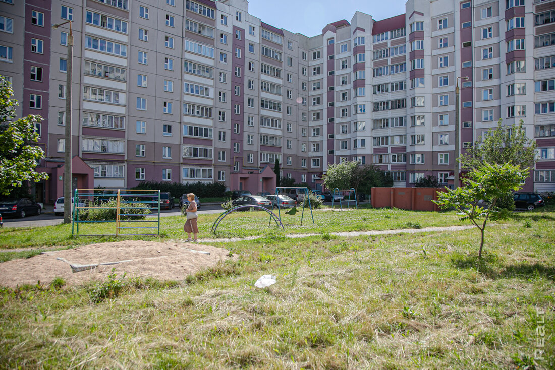 &laquo;Об&nbsp;этом месте мало кто знает&raquo;. Как живется в&nbsp;панельках у&nbsp;озера возле Каменной Горки