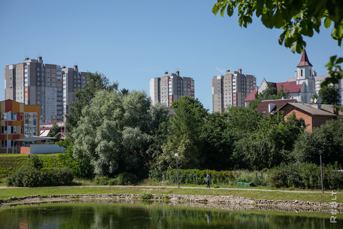&laquo;Об&nbsp;этом месте мало кто знает&raquo;. Как живется в&nbsp;панельках у&nbsp;озера возле Каменной Горки