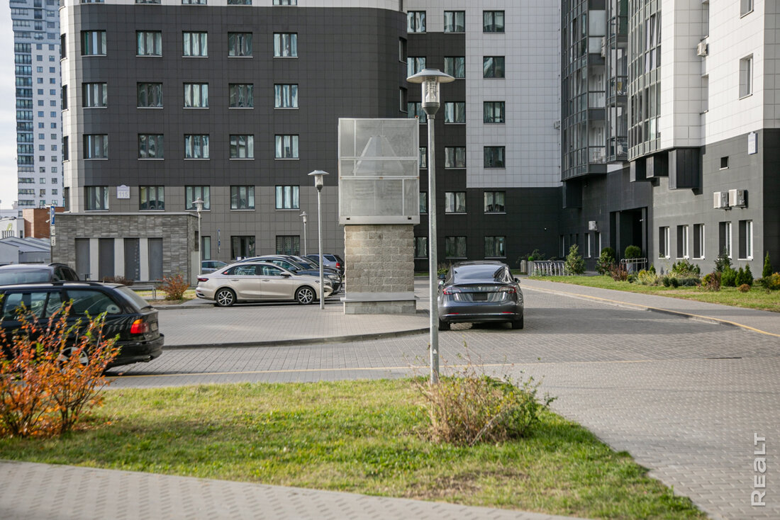 &laquo;Отсутствие метро рядом&nbsp;&mdash; это большой плюс&raquo;. Узнали, как живется в&nbsp;самом высоком&nbsp;ЖК Беларуси