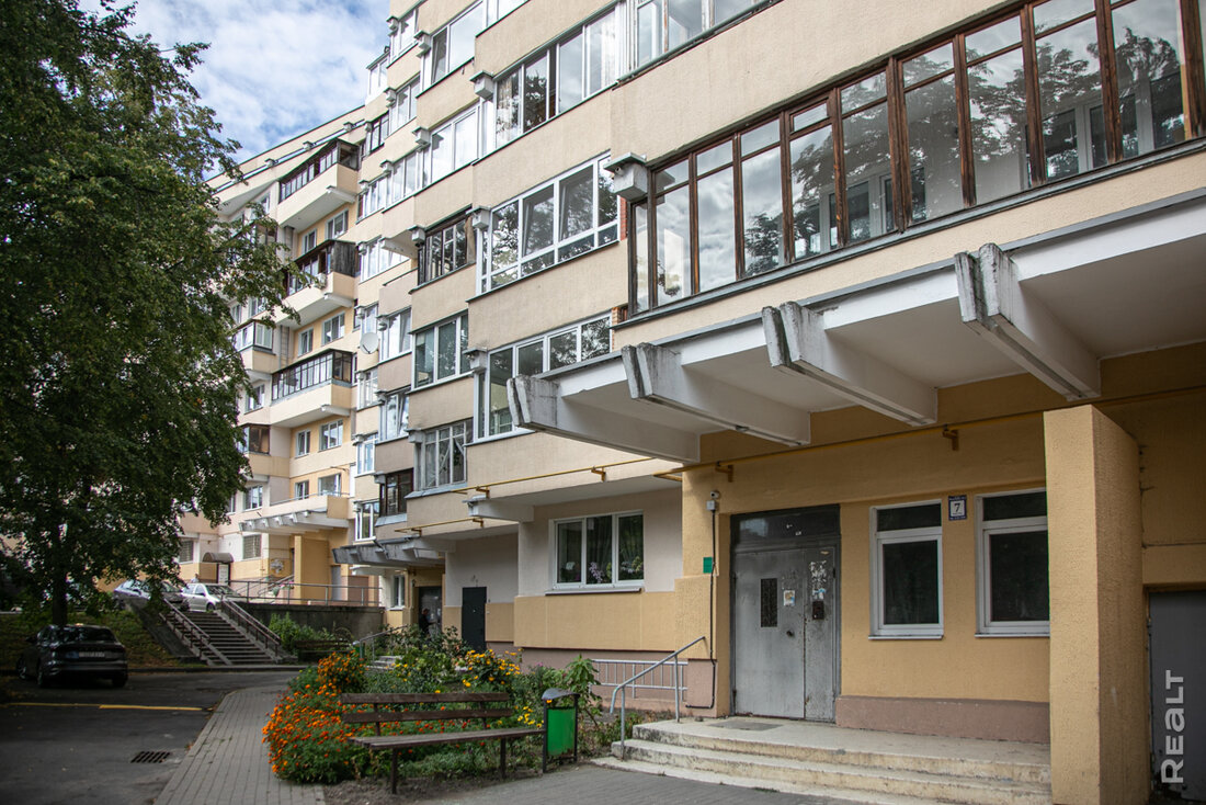 &laquo;Получить тут квартиру было очень престижно&raquo;. Как живется в&nbsp;модернистском доме железнодорожников