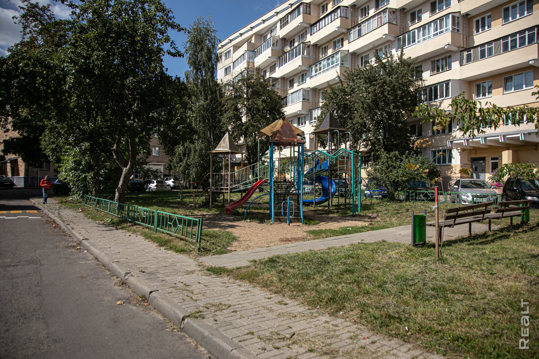 &laquo;Получить тут квартиру было очень престижно&raquo;. Как живется в&nbsp;модернистском доме железнодорожников